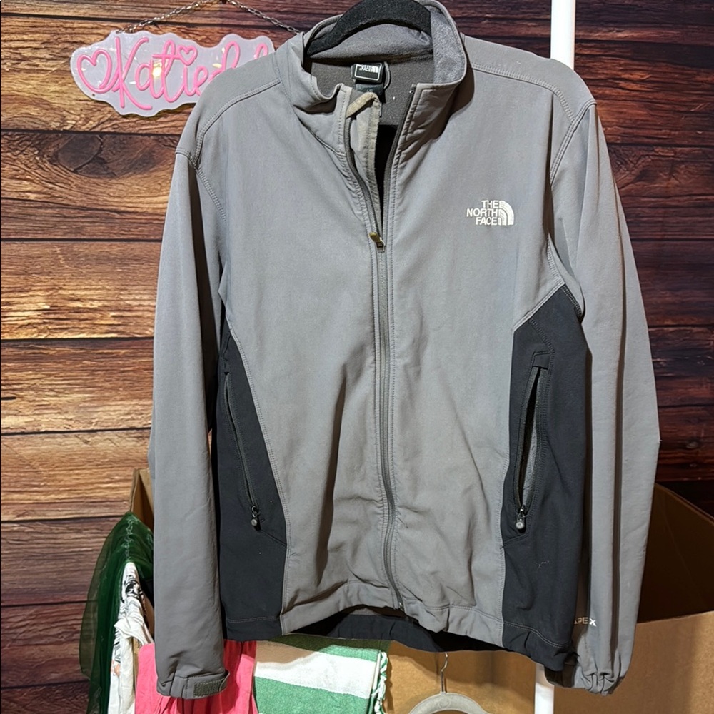 The North Face Two-Tone Gray and Black Jacket men’s large fair shape